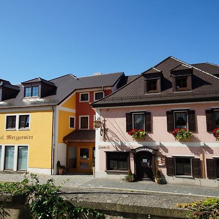 Gasthof Metzgerwirt レーゲンシュタウフ エクステリア 写真